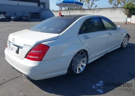 2013 Mercedes-Benz S 400 Hybrid z USA, uszkodzony, nr VIN WDDNG9FB6DA511118